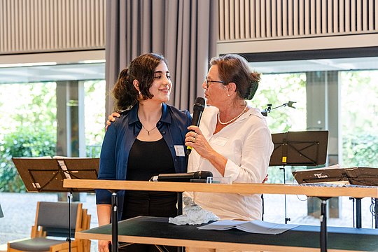 Marta Tas (Gemi e.V.) und Angela Siebold (Vorstandsvorsitzende Kreisgruppe Bochum)